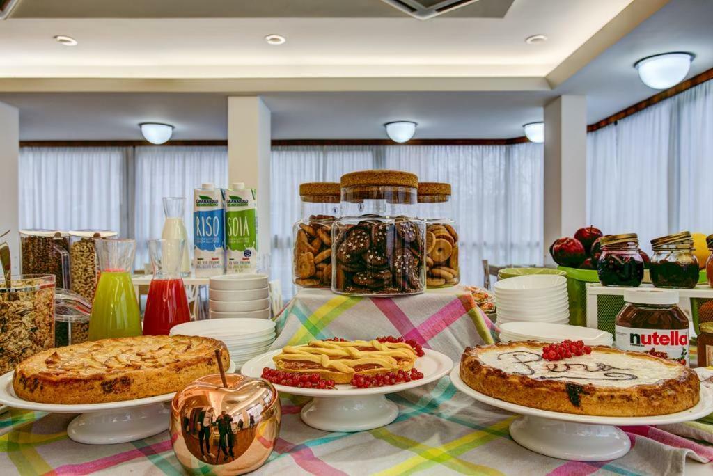 Hotel Konrad Marebello Dış mekan fotoğraf
