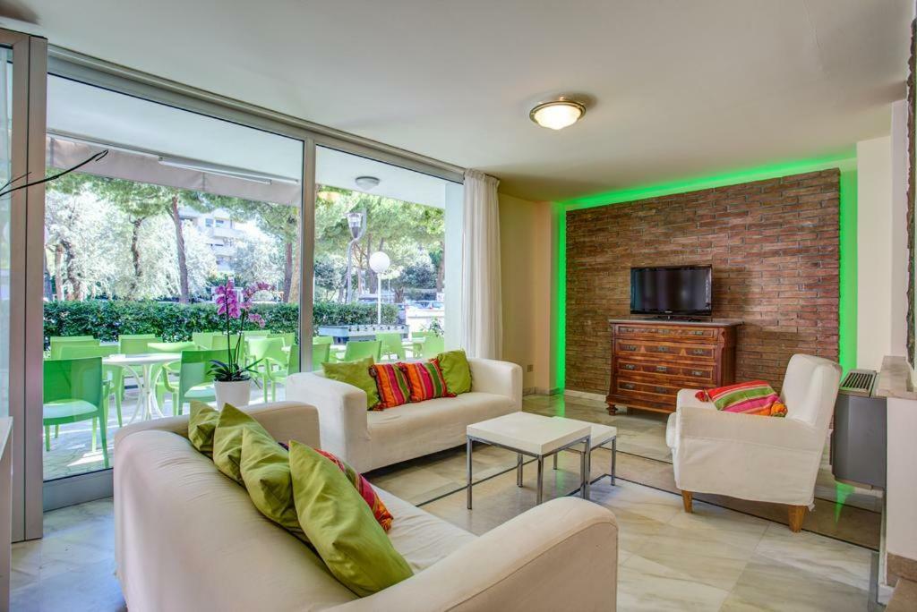 Hotel Konrad Marebello Dış mekan fotoğraf