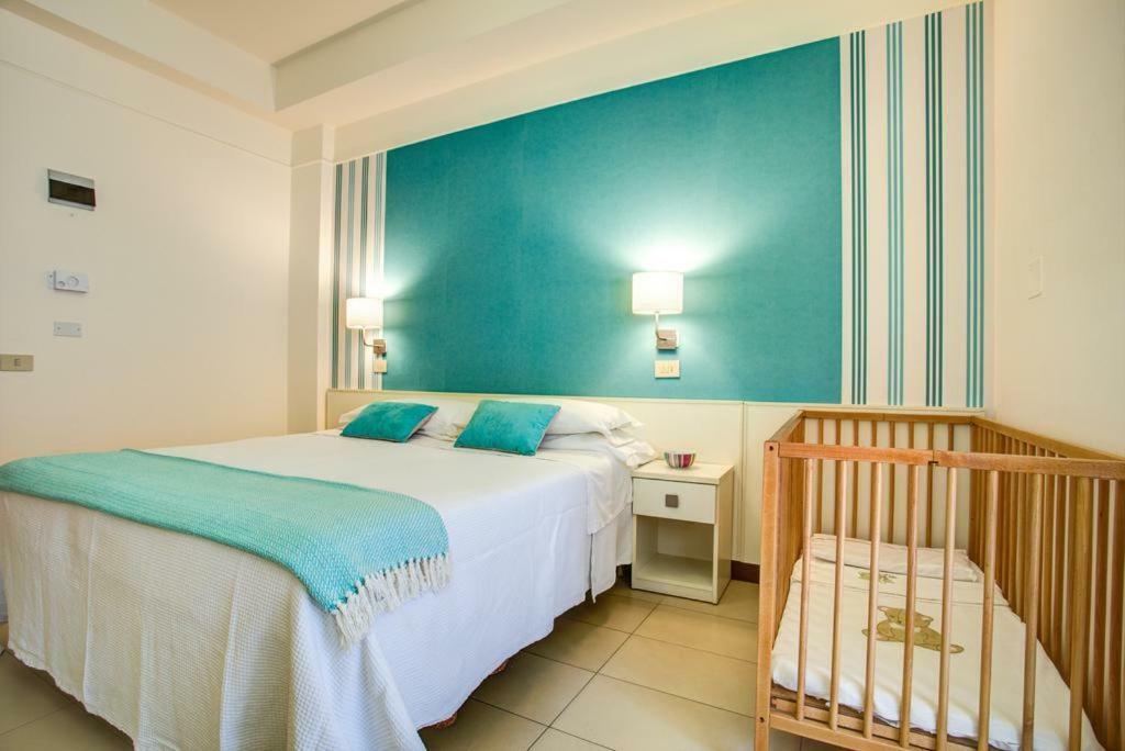 Hotel Konrad Marebello Dış mekan fotoğraf