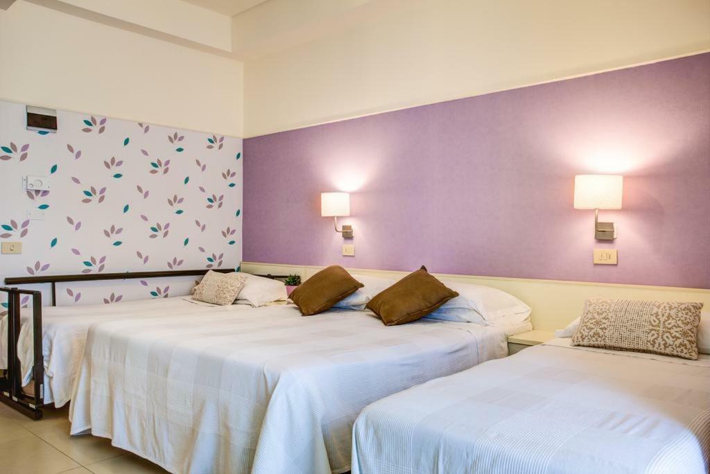 Hotel Konrad Marebello Dış mekan fotoğraf